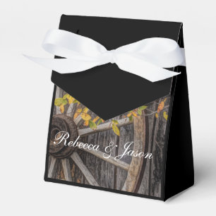 Country Charm - Rustic Western Wagon Wheel Favour Box