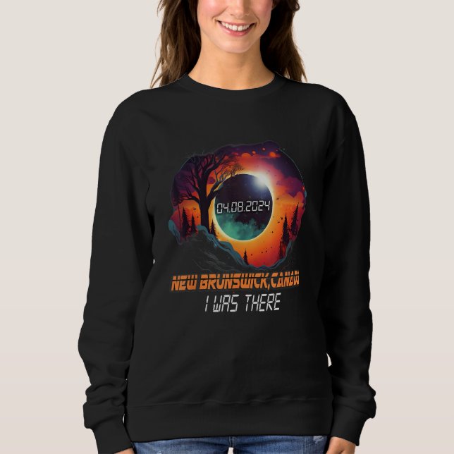 Countryside Total Solar Eclipse 2024 New Brunswick Sweatshirt (Front)