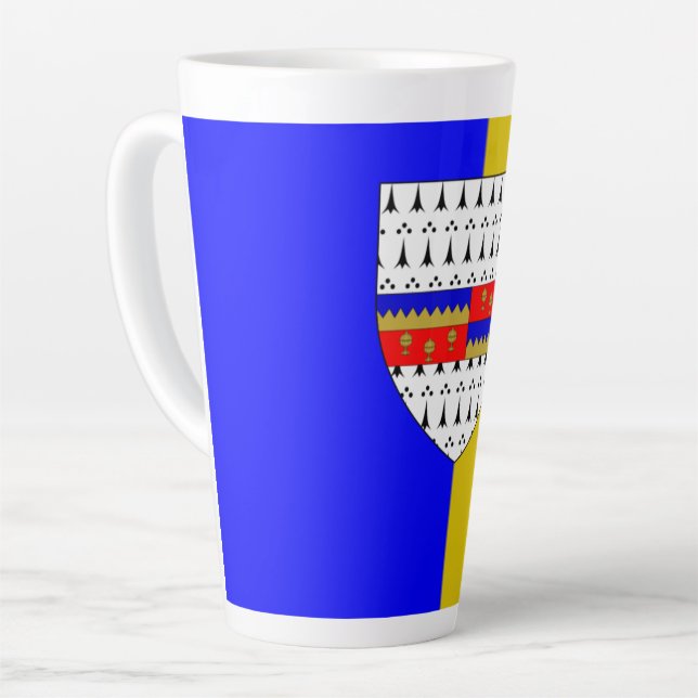 County Tipperary Mug – Irish County Flag & Crest  (Left Angle)