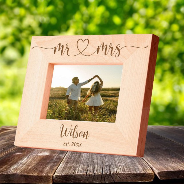 Couple Engagement Wooden Photo Frame with Names (Couple Engagement Wooden Photo Frame with Names Engraved Frames)