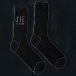 Couple Initials Wedding Minimal Black Modern Chic Socks<br><div class="desc">With its timeless black colour and chic design,  our Chic Socks are a sophisticated choice for any wedding celebration. They also serve as a meaningful keepsake that the couple can cherish long after the big day.</div>