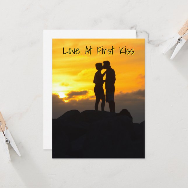 Couple kissing on the rocks in Key West (Front/Back In Situ)