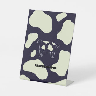 Cow farm animals pedestal sign