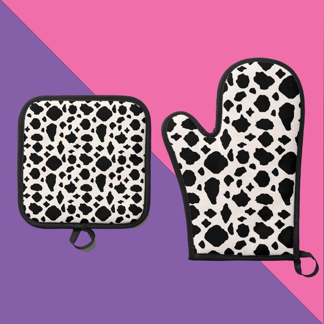 Cow Pattern Black White Western Oven Mitt & Pot Holder Set (An oven mitt and pot holder set featuring a black and white cow pattern.)