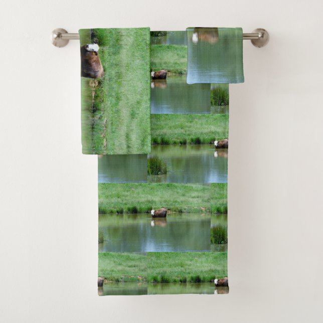 Cow Swimming In A Pond Bath Towel Set (Insitu)