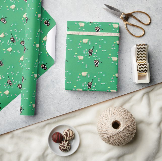 Cows and sheep farm fun wrapping paper (Crafts)