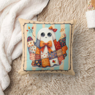 Cozy Ghost Patchwork Quilt – Halloween & Fall Cushion
