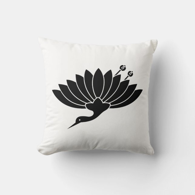 Crane-shaped chrysanthemum cushion (Front)