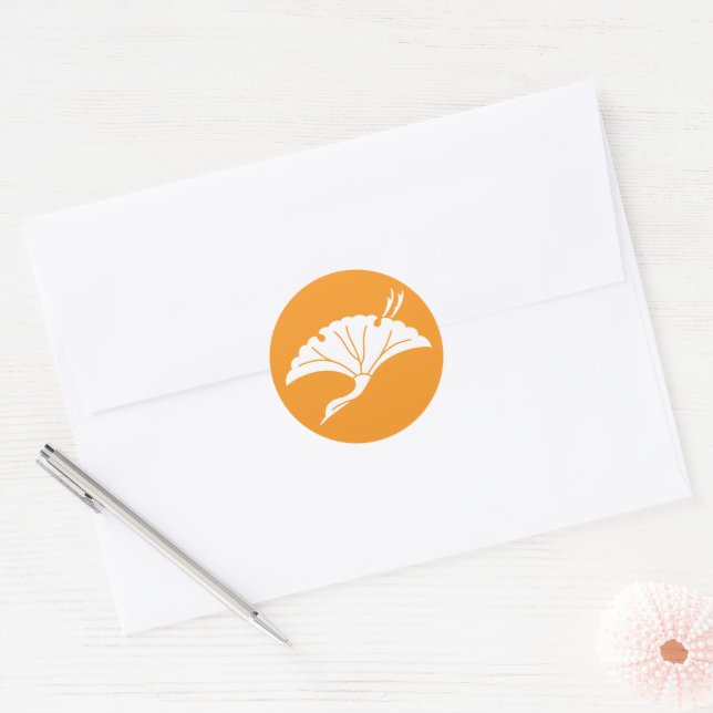 Crane-shaped ginkgo leaf classic round sticker (Envelope)