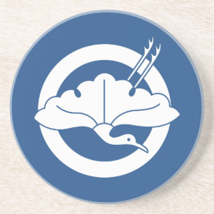 Crane-shaped ginkgo leaf on circle coaster
