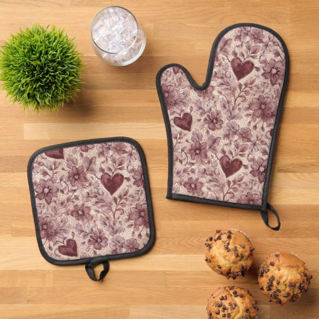 Cream Burgundy Red Hearts Flowers Oven Mitt & Pot Holder Set (Top Down)