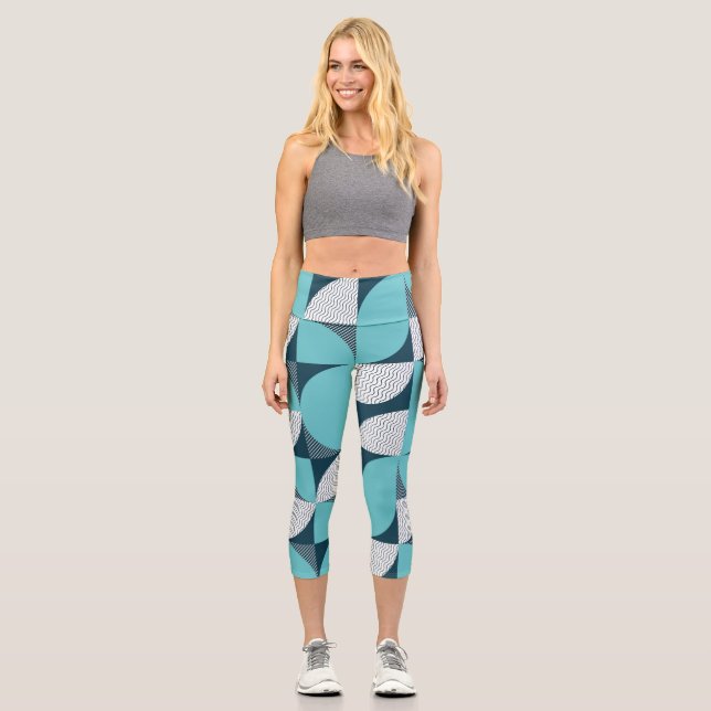 Creative geometric shape pattern capri leggings (Front)