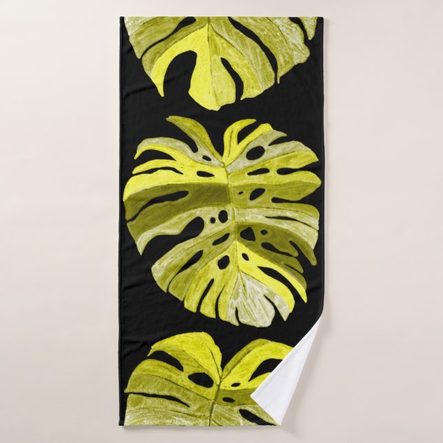 Creative seamless pattern with tropical leaves and bath towel (Bath Towel)