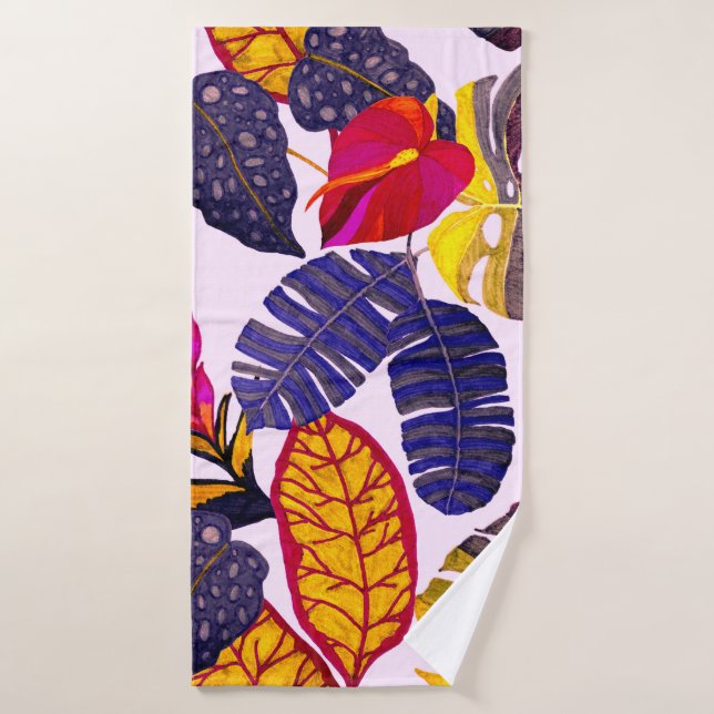 Creative seamless pattern with tropical leaves and bath towel (Bath Towel)