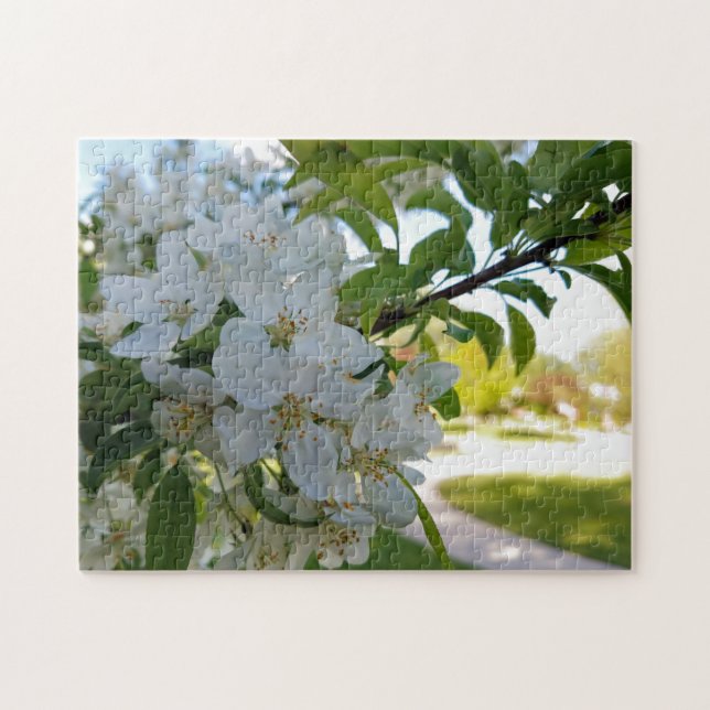 Creative white flower tree photo jigsaw puzzle (Horizontal)