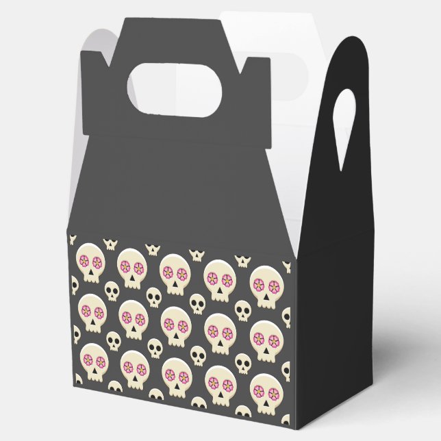 Creepy Cute Kawaii Goth Skull with Flowers Pattern Favour Box (Opened)