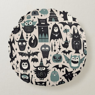 Creepy Halloween Night  Round Cushion