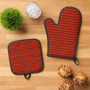 Crimson Highland Charm; Red Tartan Print Oven Mitt & Pot Holder Set