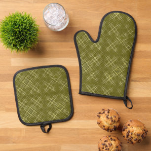 Crisscross Elegance Oven Mitt & Pot Holder Set