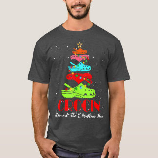 Crocin around the Christmas tree206 T-Shirt