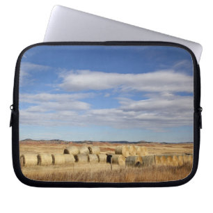 Crook County, Hay Bales Laptop Sleeve