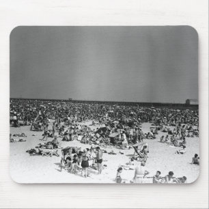 Crowded beach mouse pad