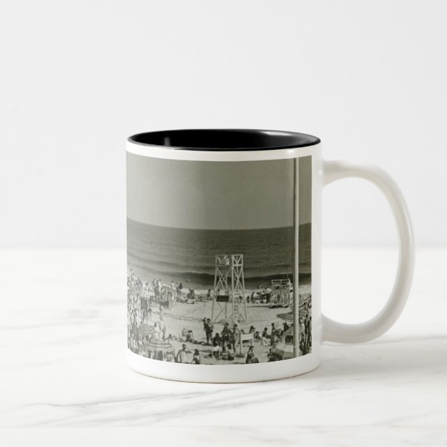 Crowded Beach Two-Tone Coffee Mug (Right)