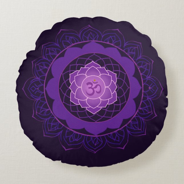 Crown Chakra Mandala -Sahasrara With Om Purple Round Cushion (Front)