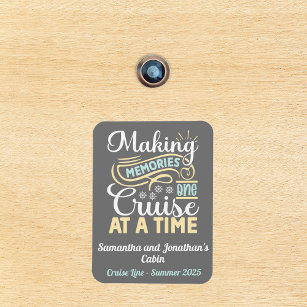Cruise Making Memories Door Marker  Magnet