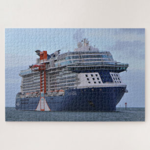 Cruise ship, Outer Harbor Jigsaw Puzzle