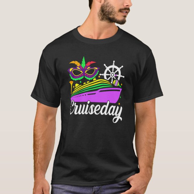 Cruiseday Mardi Gras Celebrations Parade Boat Fat  T-Shirt (Front)