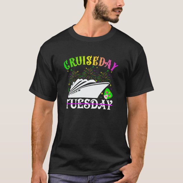 Cruiseday Mardi Gras Celebrations Parade Boat Fat  T-Shirt (Front)
