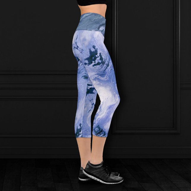 Crystallised Agate | Ice Blue Marbled Stone Essenc Capri Leggings (Creator Uploaded)