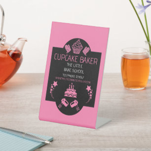Cupcake Baking Course Pedestal Sign
