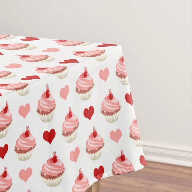 cupcakes cuties tablecloth (In Situ)