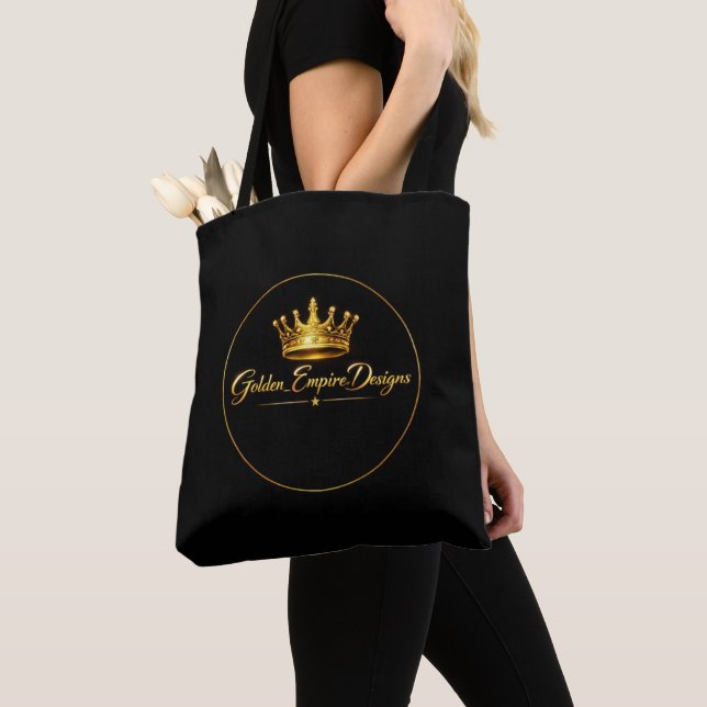 Custom elegant handbag (Close Up)