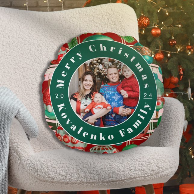 Custom Family Photo Red Green Plaid Holiday Round Cushion (Creator Uploaded)