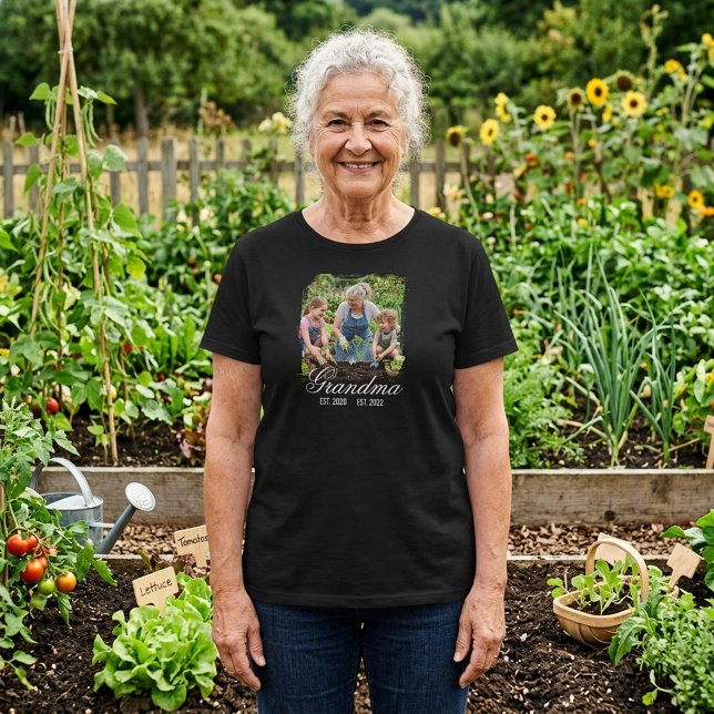 Custom Grandma Photo Memory Gift Personalised T-Shirt (Custom Grandma Photo Memory Gift Personalized T-Shirt)