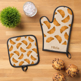 Custom name brown croissants pattern oven mitt & pot holder set