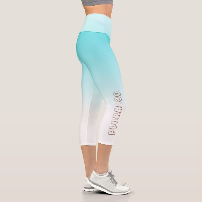Custom text Modernt blue white gradient background Capri Leggings (Right)