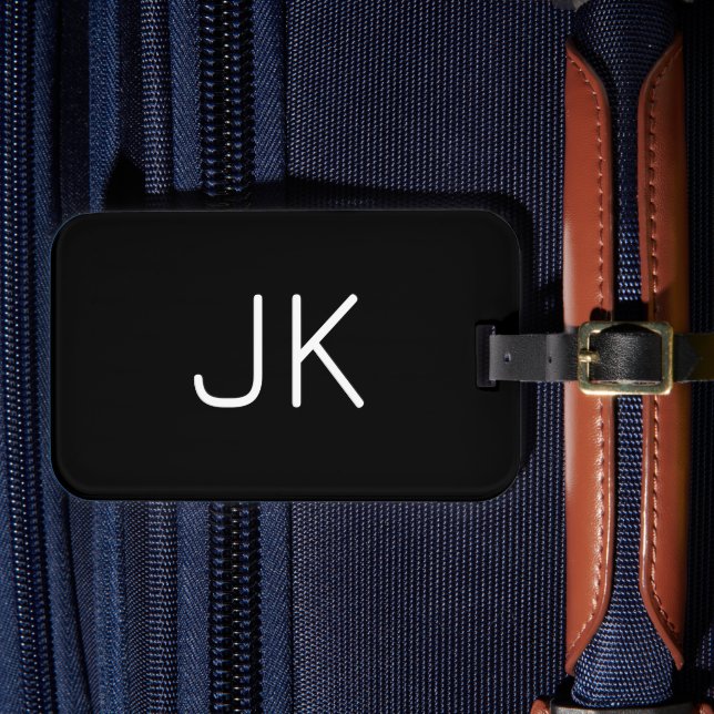 Customisable minimalistic initials name luggage tag (Front Insitu 4)