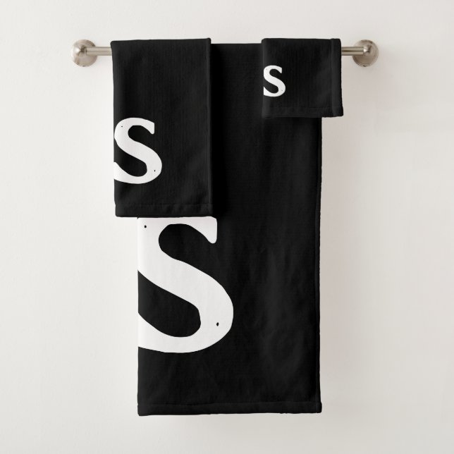 Customisable personal initials bath towel set (Insitu)