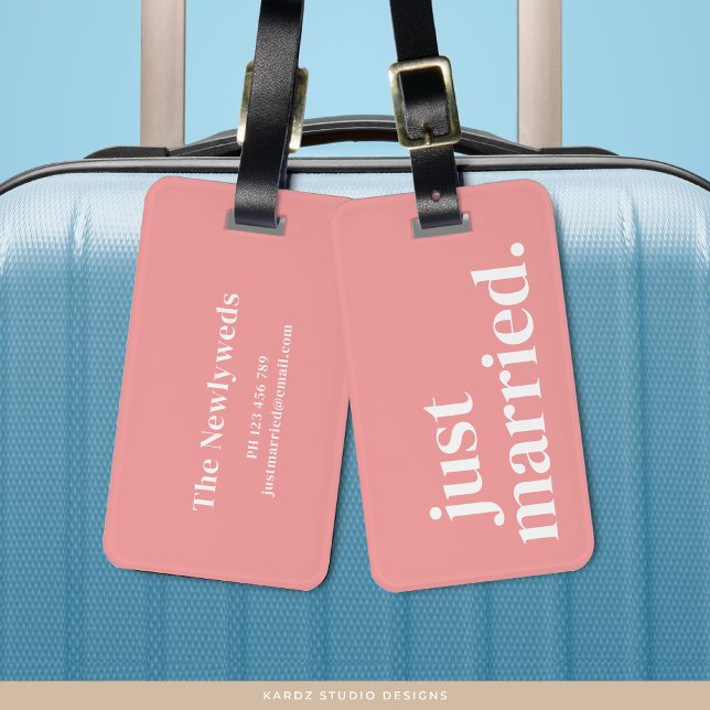 Customised Newlyweds Luggage Tag (Personalize this newlywed tag with the bride or couple's name.)