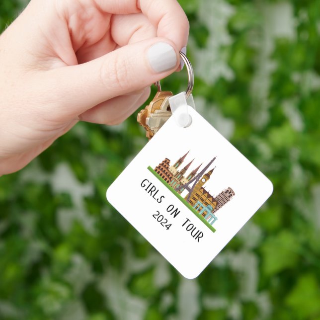 CUSTOMIZABLE SUMMER EUROPE VACATION GIRLS ON TOUR KEY RING (Hand)