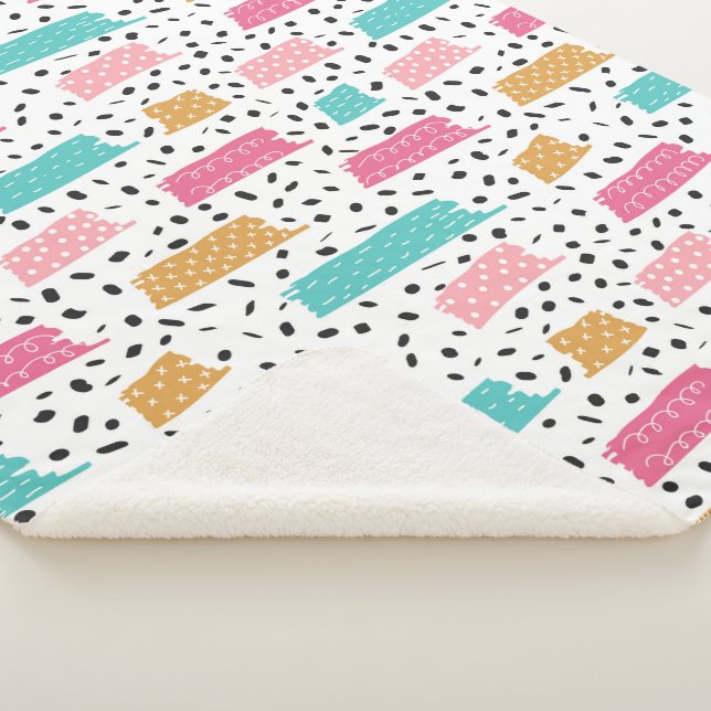 Cute Abstract Doodle Pattern Sherpa Blanket (3/4)