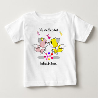 Cute Baby Foxes Kissing w/Colourful Hearts Baby T- T-Shirt