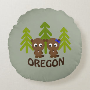 Cute Beaver Couple Oregon Round Cushion