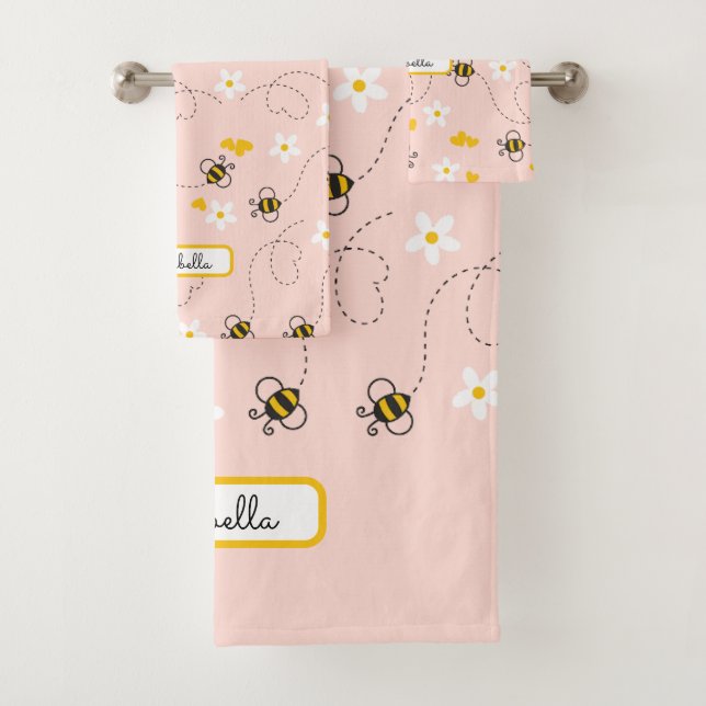 Cute Bee Daisy Monogram Name Bath Towel Set (Insitu)