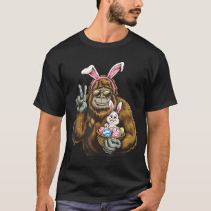 Cute bigfoot bunny sasquatch easter day mens boysC T-Shirt