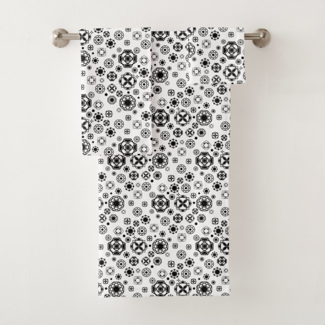 Cute black white arabesque decorative pattern bath towel set (Insitu)